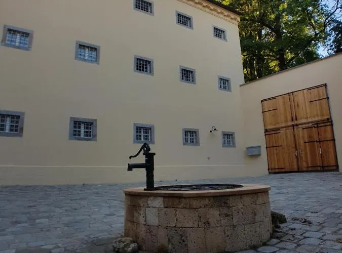 Stadthotel - Alte Gefaengnis Δωμάτια σε οικογενειακή κατοικία *